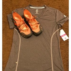 NWT Greenlayer Women’s short sleeve tee in Medium